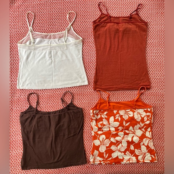 Lot of 4 spaghetti strap camisoles 🌺 - Picture 3 of 8